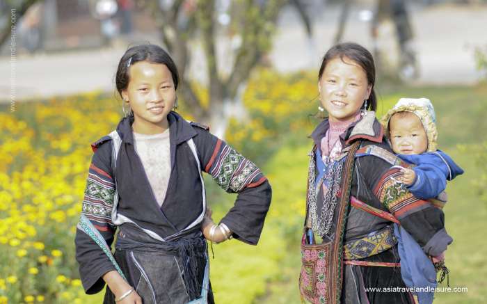 Adorable children in ethnic costumes 