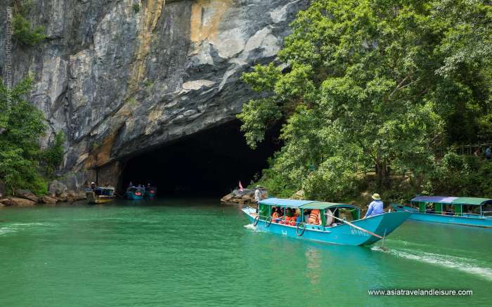 Entrance of Phong Nha Cave