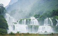 Ban Gioc - Detian Falls from far distance