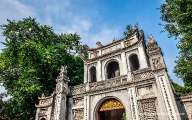 Van Mieu Mon (Van Mieu Gate) - The main gate to Temple of Literature