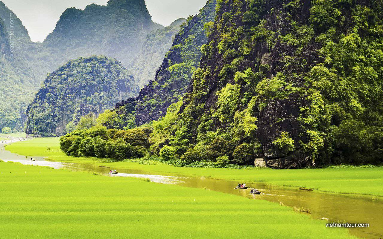 Tam Coc Bich Dong - the complex of poetic scenic spots of Ninh Binh province