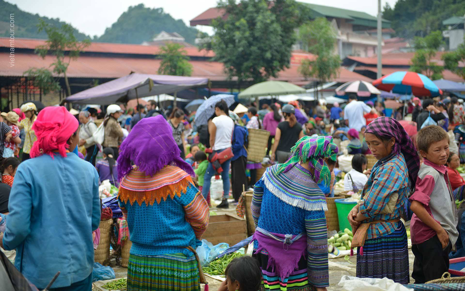 Visit Fair market in Bac Ha